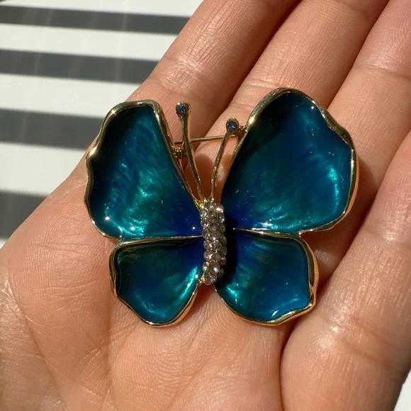 Brooch Blue Butterfly Pin, Elegant Statement Jewelry - Picture 4 of 9